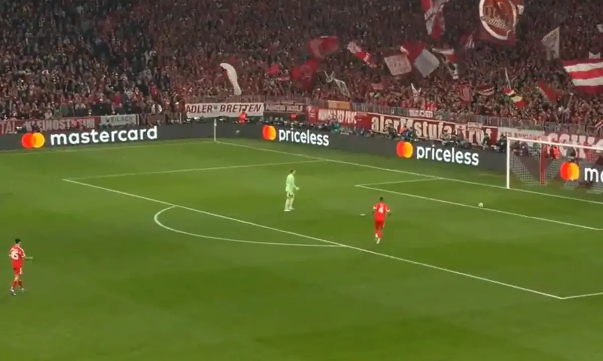 Manuel Neuer cometió un error garrafal en el inicio del partido entre Bayern y Real Madrid.