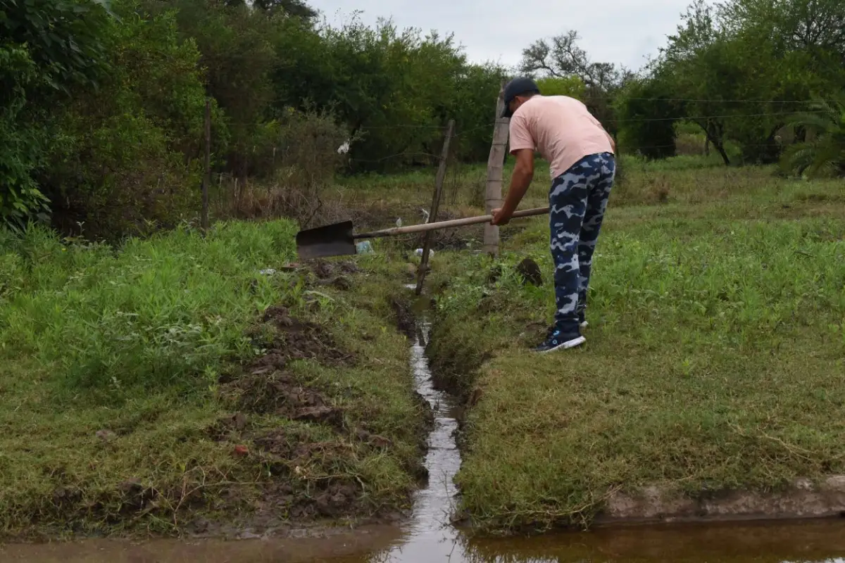 Después de la inundación de 2017 construí para hacer mi casa más alta y pensé que era la solución. Pero hace un mes volví a inundarme una vez más. Fernando Díaz, vecino de La Madrid