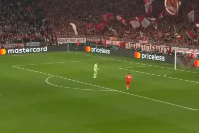 Blooper de Neuer y gol relámpago del Real Madrid: Güler marcó a los 32 segundos en Alemania