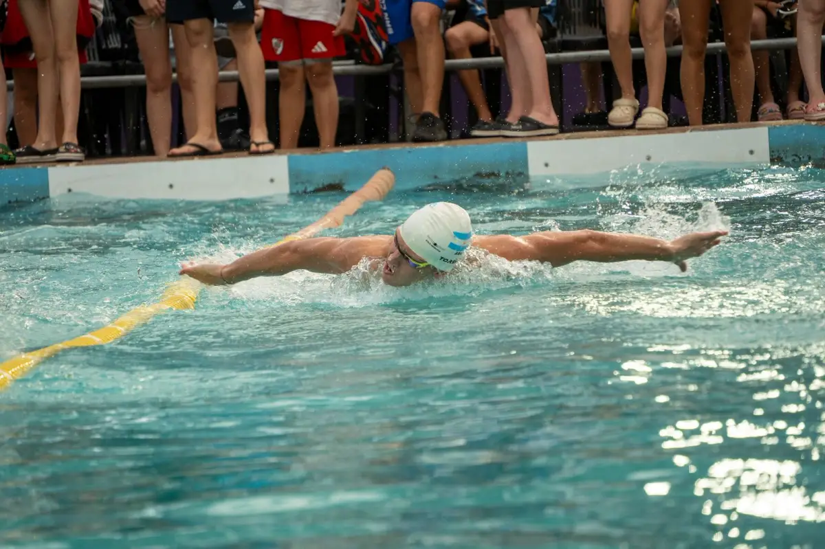 SUEÑO INTACTO. Torres trabaja con la idea poder dar el salto y llegar a la élite de la Natación.
