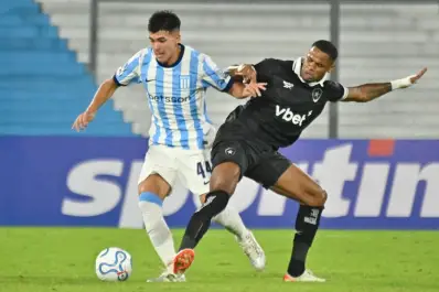 Racing perdió con Botafogo, acumuló otro golpe y se complicó en la Copa Sudamericana