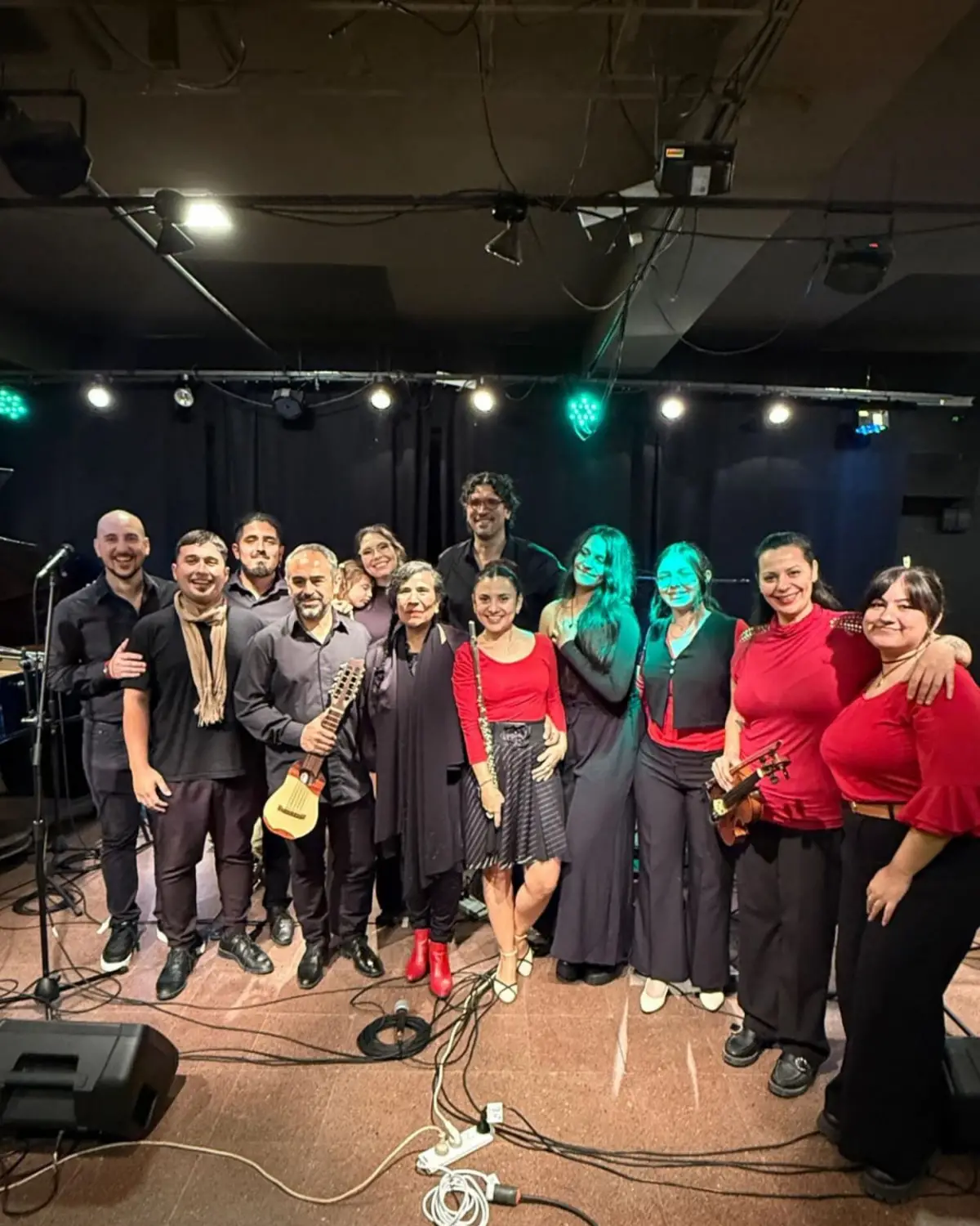 PROPUESTA INTEGRAL. “Cristo de barro” desarrolla una obra conceptual de Rubén Cruz y Hugo Rivella, en canciones y danzas de ritmos norteños.