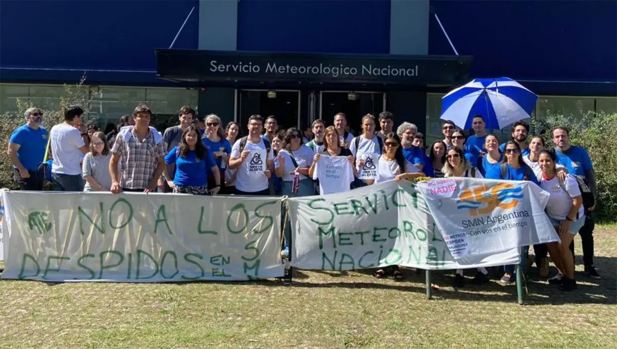 LUCHA. Los trabajadores del SMN planean una medida de fuerza para el próximo 24 de abril en todos los aeropuertos del país.