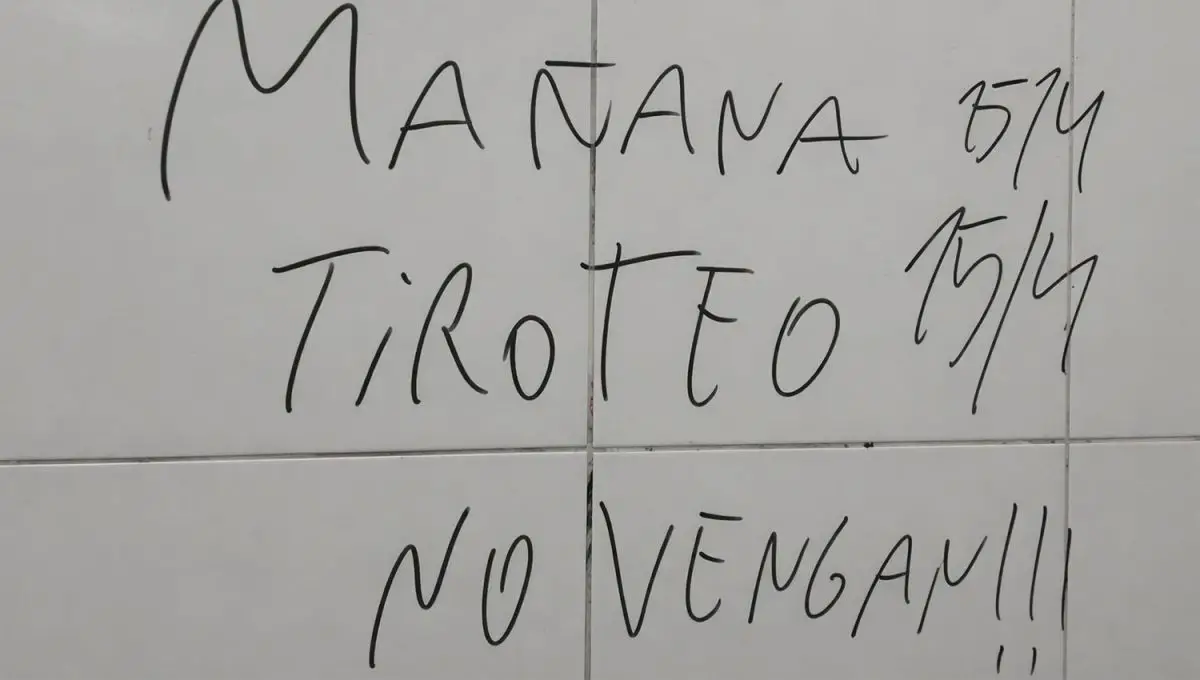 Padres e hijos nunca habían habitado en mundos tan distintos