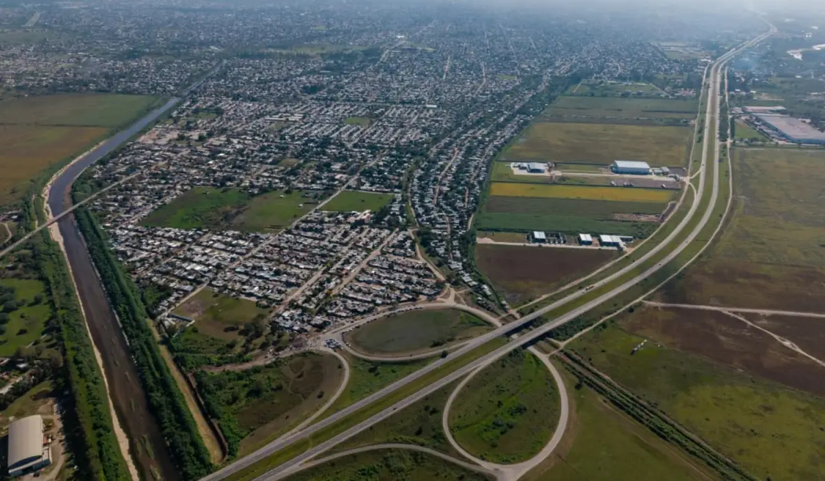 ZONA DEL BARRIO 360 VIVIENDAS. Uno de los trabajos de reparación de alcantarillas será en el canal Sur.