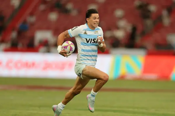 Día perfecto para Los Pumas 7’s: dos triunfos, clasificación y una respuesta fuerte en Hong Kong