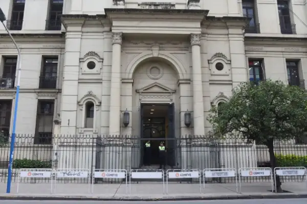 Amenazas en colegios: hubo alrededor de 20 denuncias esta semana, afirmó el fiscal Ernesto Salas López