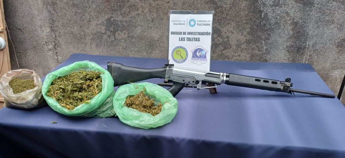 Buscaban a un prófugo y encontraron un fusil de alto poder y droga en Tafí Viejo