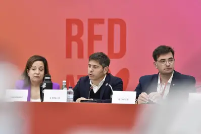 Axel Kicillof cargó contra Milei en España: La política que está llevando adelante es un fracaso