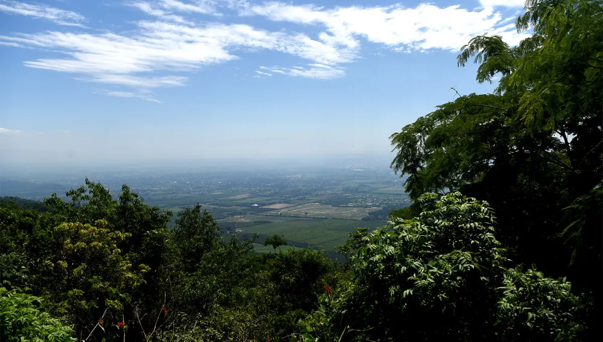 ¿ÚLTIMO DÍA CÁLIDO? Se espera que esta noche ingrese un frente que provocaría el descenso de la térmica en toda la región. 
