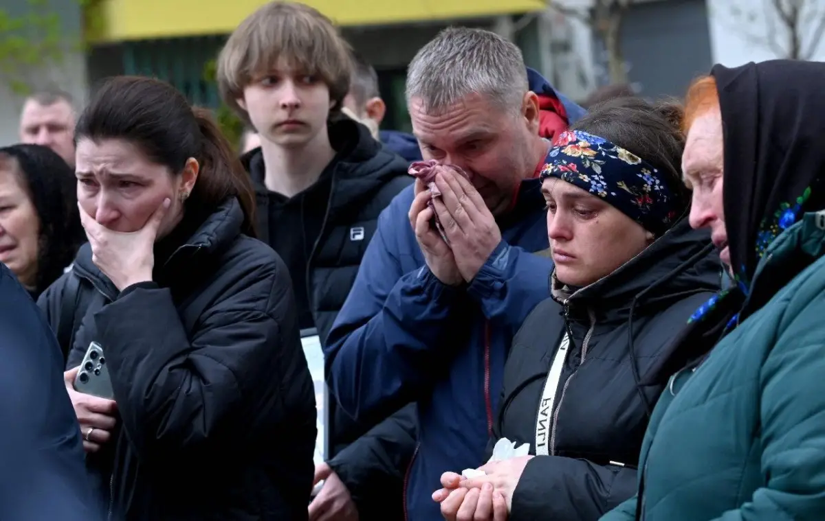 El dolor de la población ucraniana tras un ataque ruso. VATICANNEWS