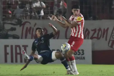 EN VIVO: San Martín y Tristán Suárez, ambos con uno menos, encaran los últimos minutos de un partido parejo