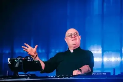 Cura DJ en Plaza de Mayo: cómo fue la noche del show que convocó a miles de personas