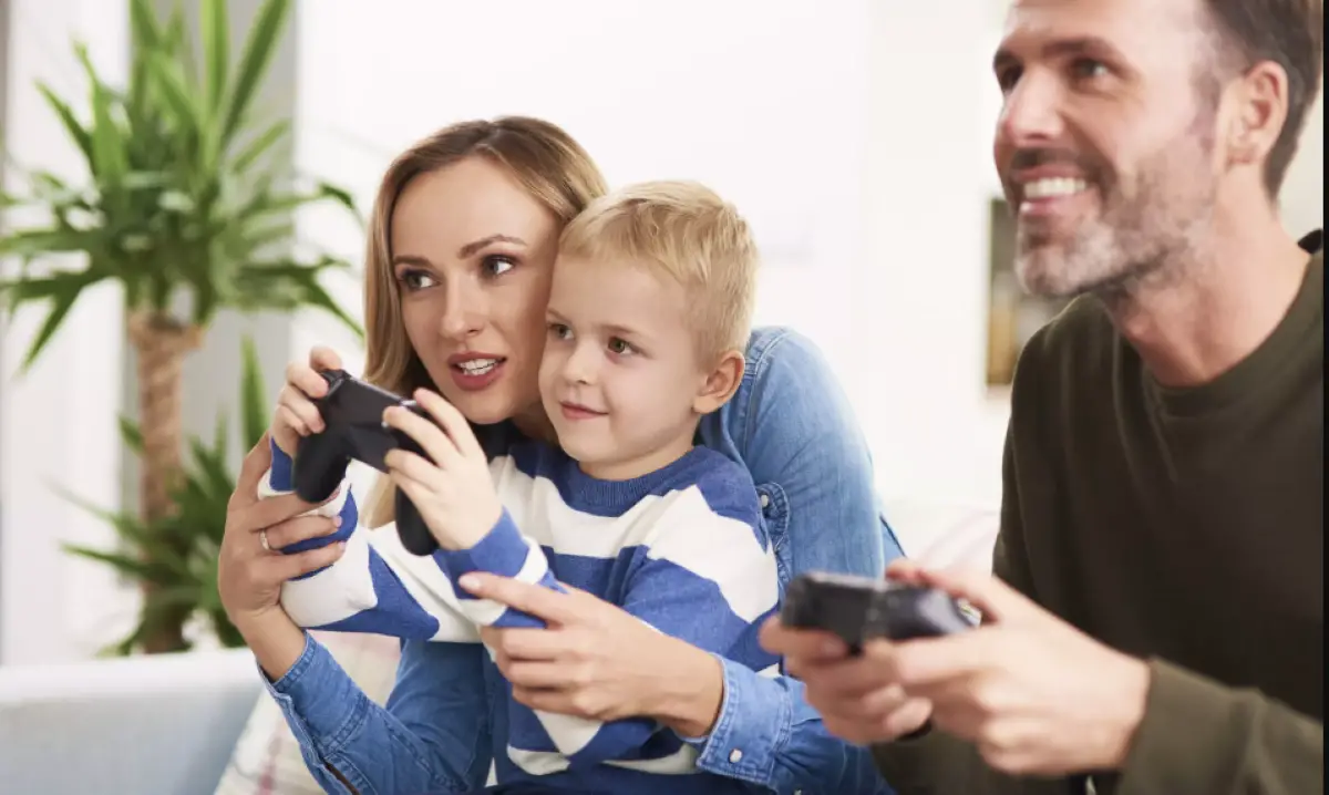 Videojuegos en familia: un estudio revela que derriban el estereotipo del vicio y democratizan la crianza