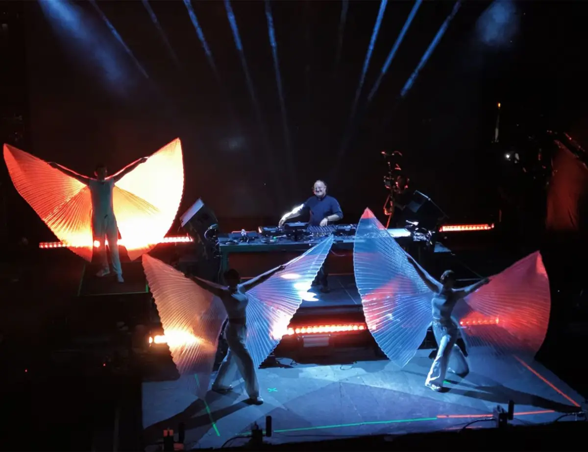 PUESTA EN ESCENA. Además de la música electrónica, se pudo disfrutar de otras manifestaciones artísticas.