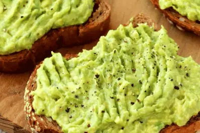 Ni queso ni mermelada: el aderezo a base de palta ideal para el desayuno
