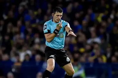 “Dan ganas de dejar de jugar”: la furiosa reacción de Pablo Magnin contra el arbitraje argentino