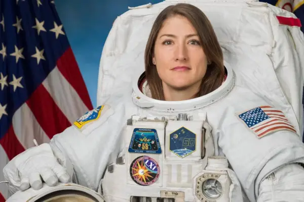 Christina Koch, astronauta de Artemis II: “Hacé lo que te asusta, el camino de menor resistencia no suele ser el que más beneficios aporta al mundo”