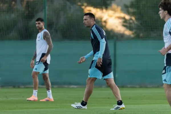 Selección argentina: por qué Scaloni llevará más jugadores de los permitidos a la antesala del Mundial 2026