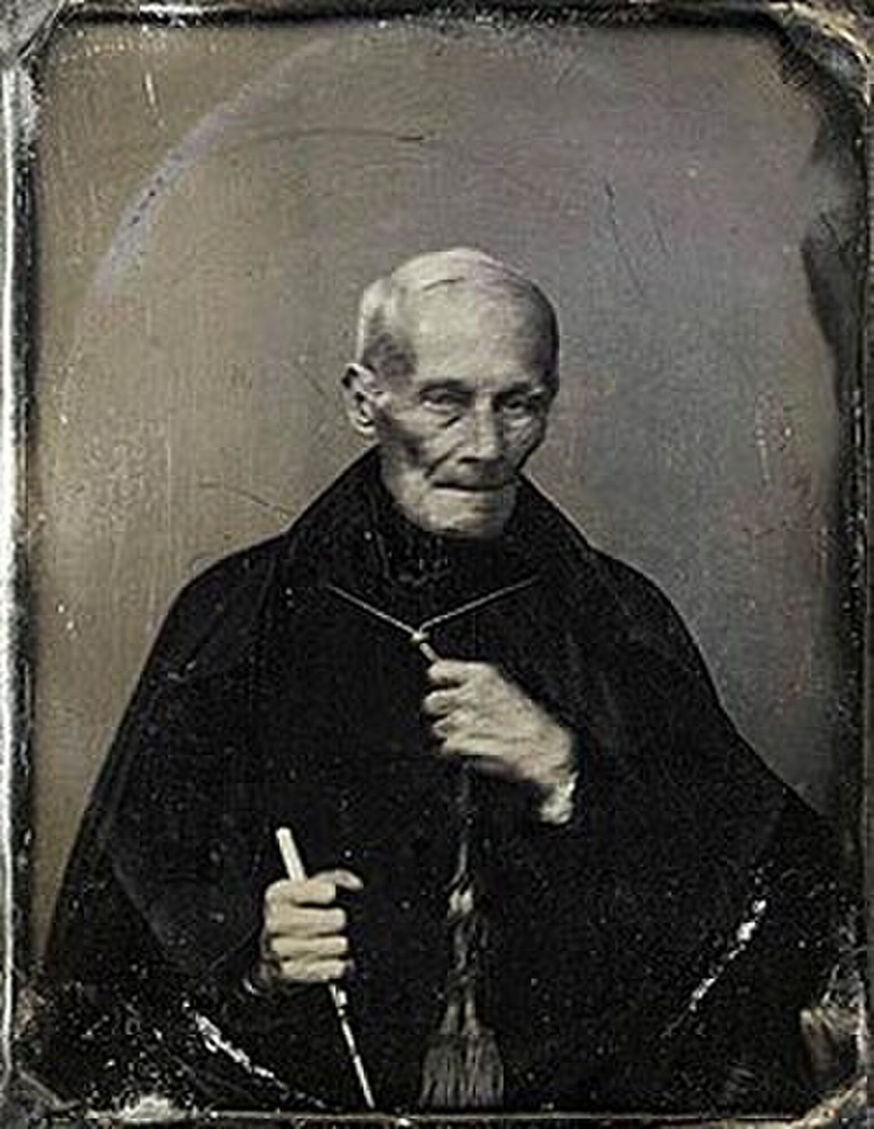 Recuerdos fotográficos: El Obispo Colombres, único congresal de 1816 fotografiado