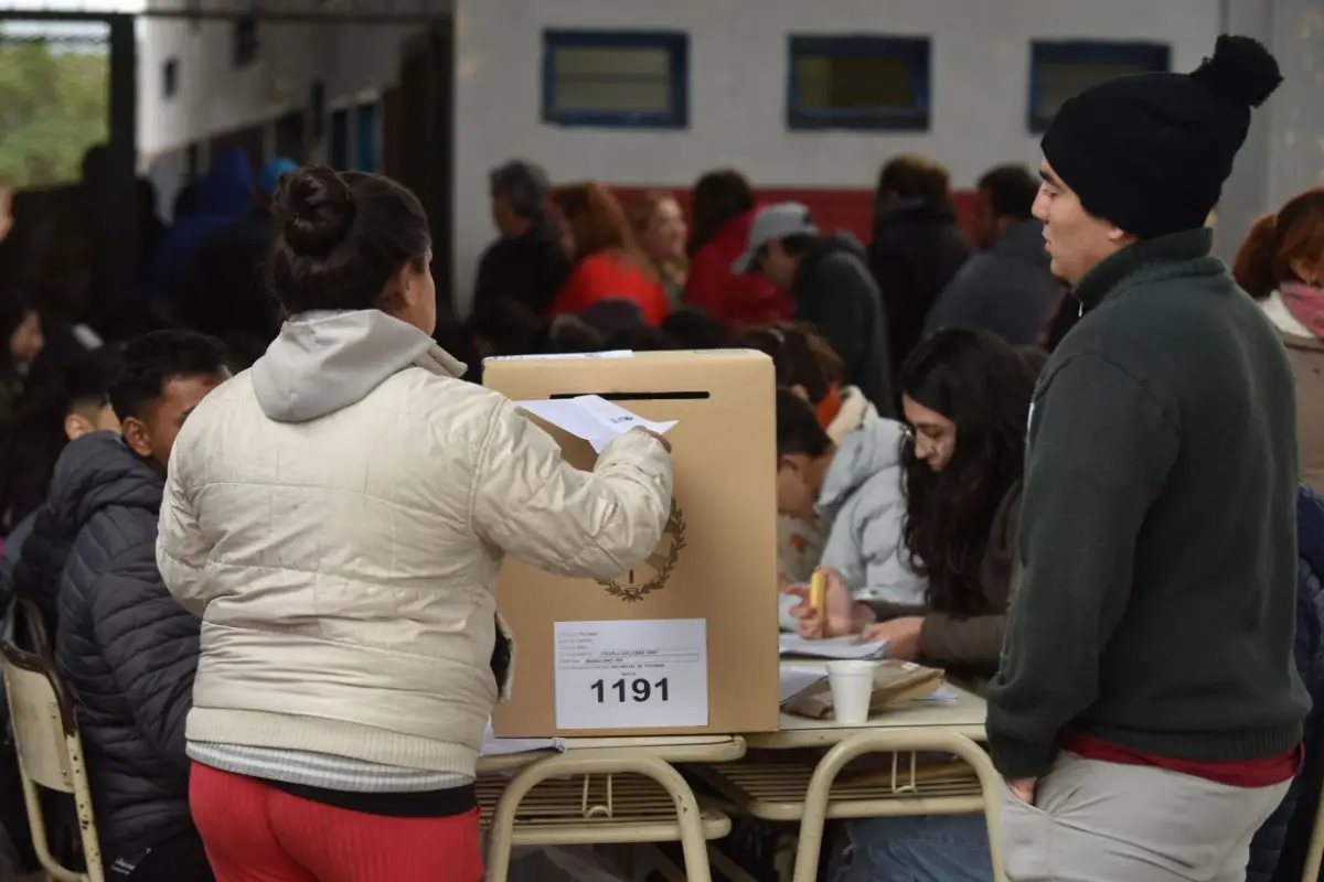 La ilusión de la grieta en Tucumán y el enigma de los 10 puntos