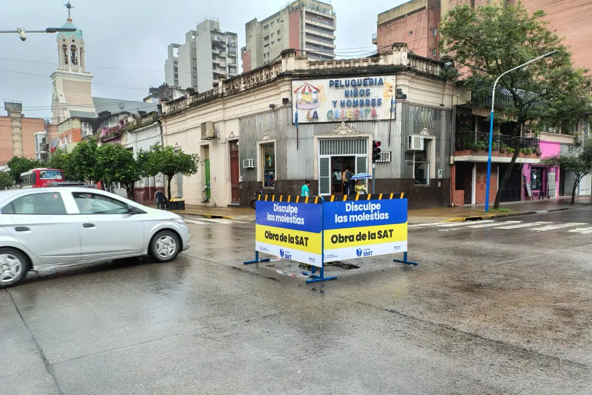 ¿SE REEDITA UNA POLÉMICA? El municipio señalizó una obra que afecta el tránsito y advirtió que corresponde a la SAT.