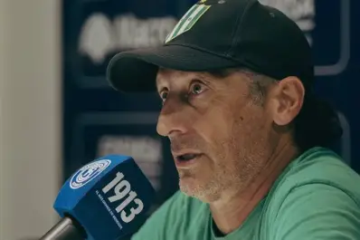 Pedir mi cabeza es de muy mala gente: el estallido del DT del próximo rival de Atlético Tucumán