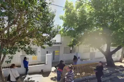 Tragedia en Córdoba: un alumno de 11 años se descompensó en el recreo y murió