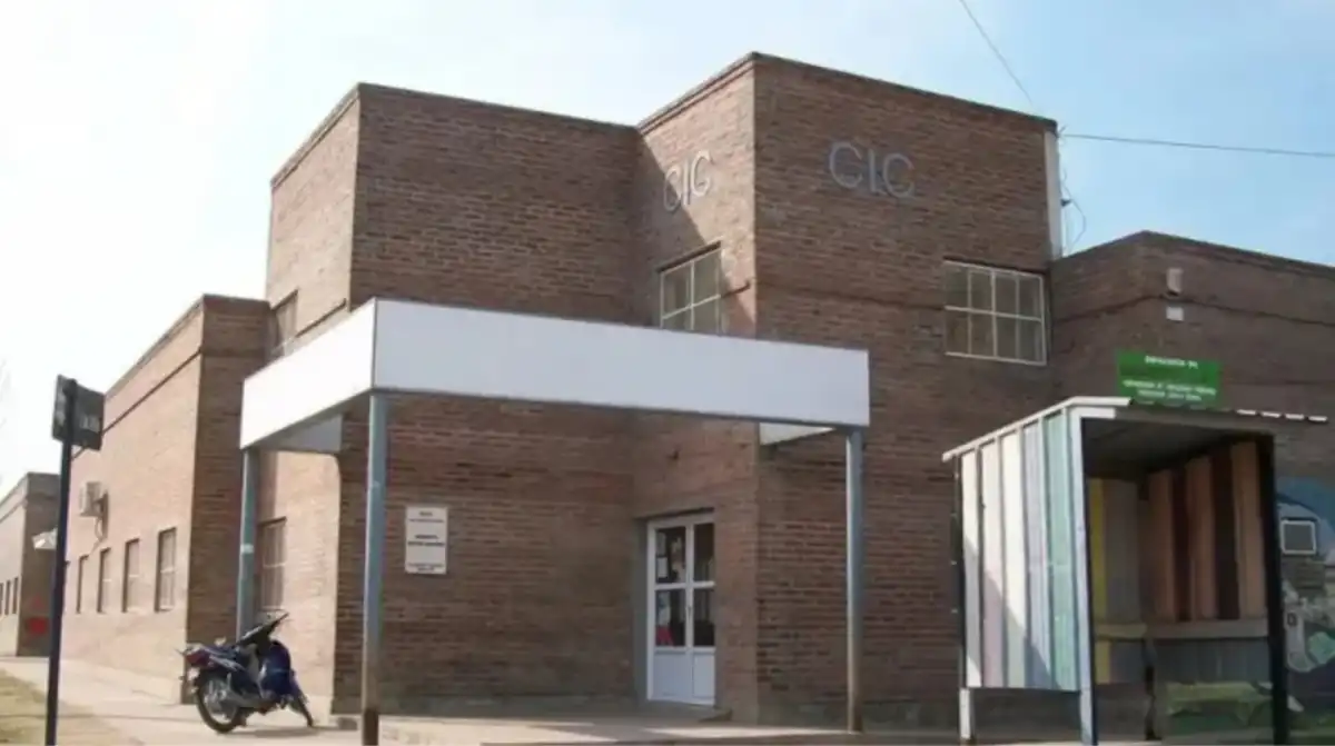 Entre Ríos: un joven golpeó a nueve compañeros con una cadena en una escuela para adultos