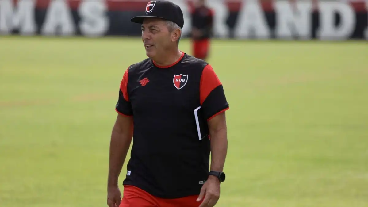 Susto para Frank Kudelka en Rosario: el DT de Newell’s protagonizó un accidente camino al entrenamiento