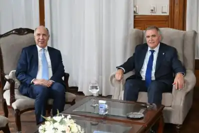Osvaldo Jaldo recibió al ministro de la Corte Suprema, Ricardo Lorenzetti, en Casa de Gobierno
