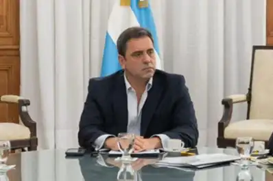 Catalán: En Tucumán gastan U$S95 millones en la Legislatura, mientras la gente se inunda