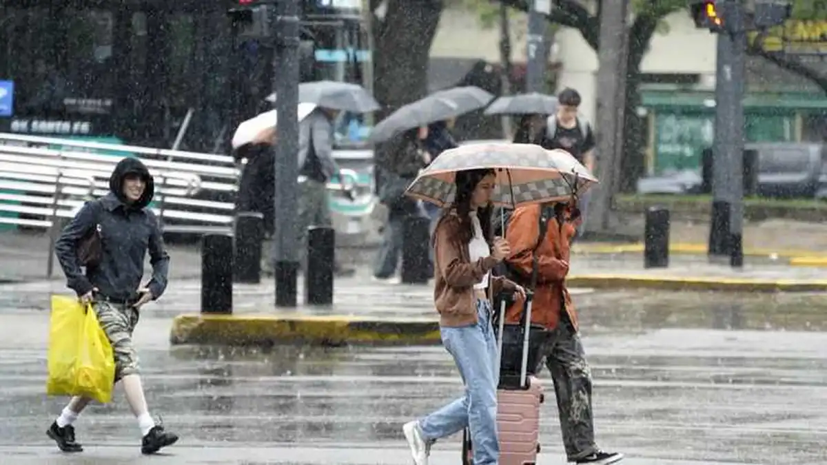 Alerta por tormentas y vientos fuertes en seis provincias