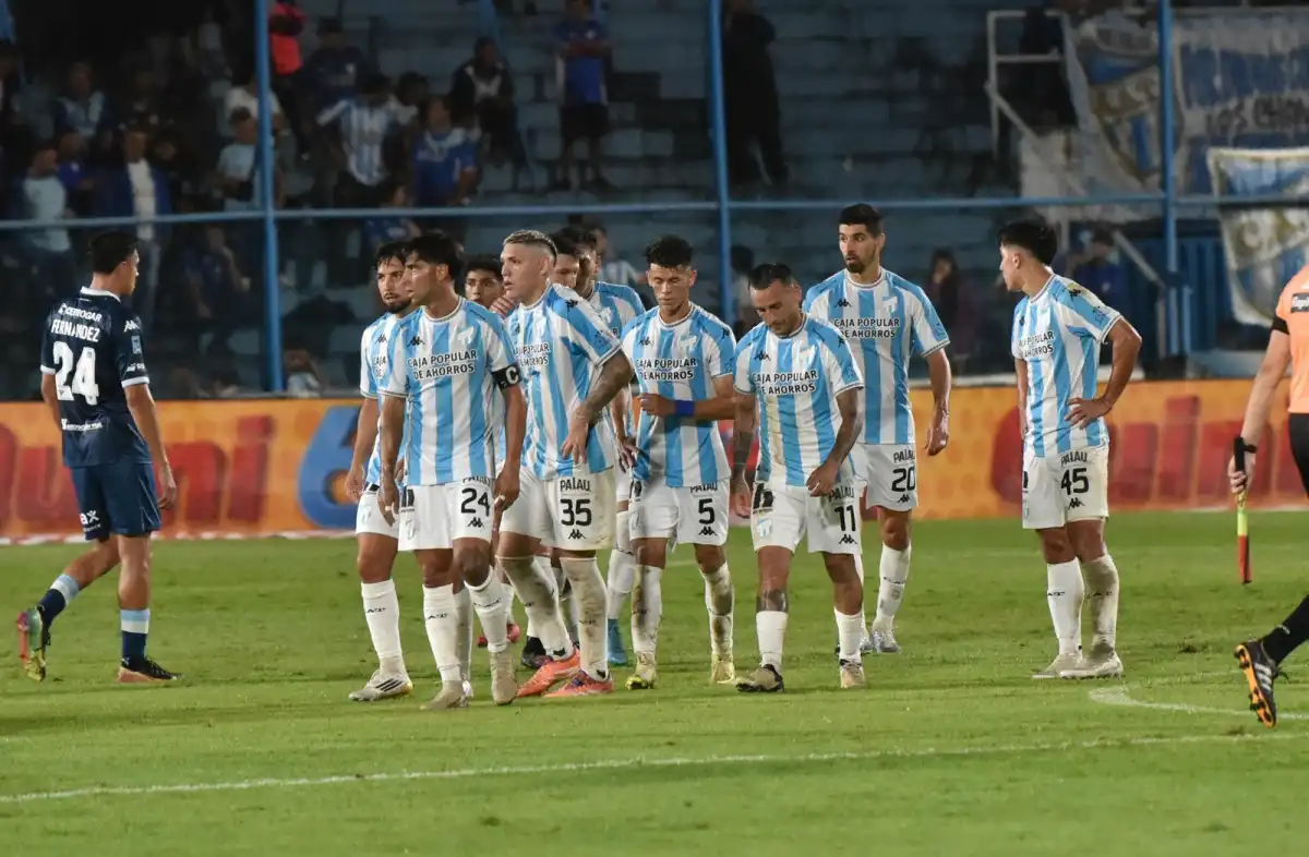 BALANCE IRREGULAR. El mercado de pases de Atlético Tucumán arroja sensaciones dispares: pocos titulares indiscutidos, algunas piezas de recambio y varios jugadores con escaso rodaje.