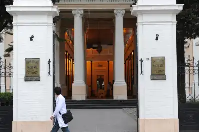 La Justicia Federal rechazó la demanda contra una nueva candidatura de Pagani y despejó el camino electoral en la UNT