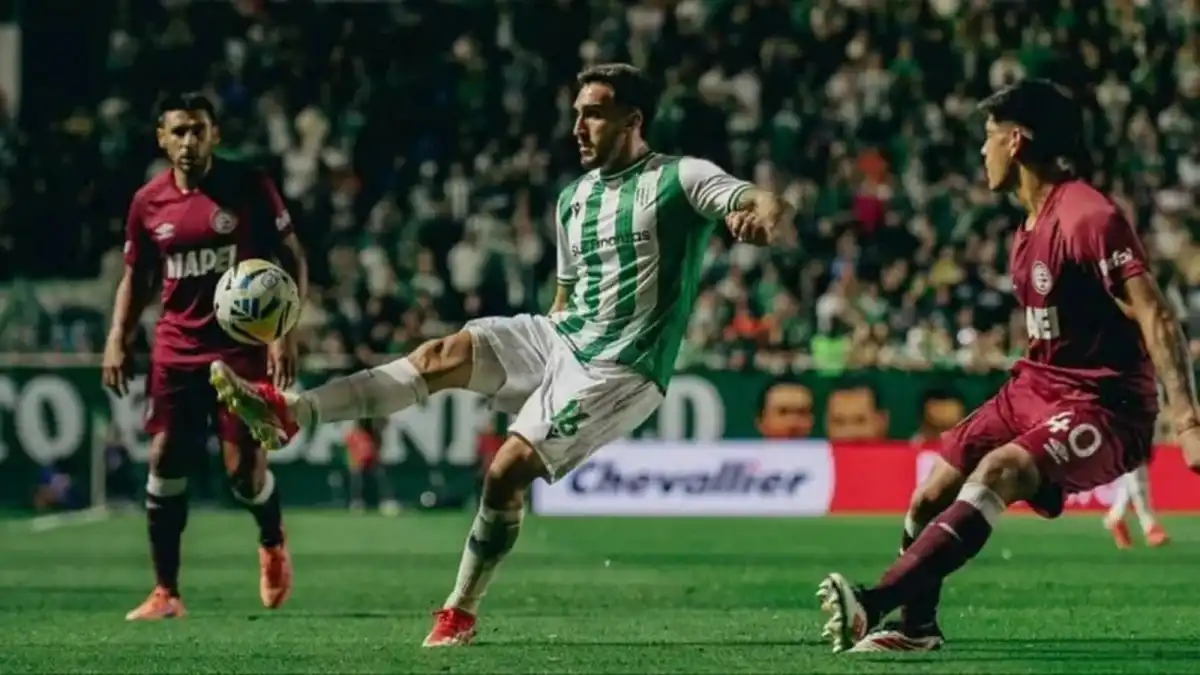 LA CARTA DE GOL. Aunque Banfield no convirtió en sus últimos dos encuentros, confía en la potencia de Mauro Méndez para romper la sequía y volver a festejar.