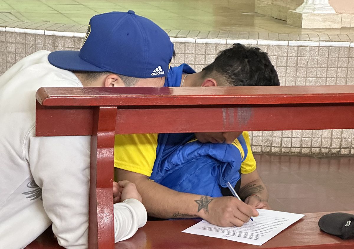 CAPACITACIÓN EN CONTEXTO DE ENCIERRO. Jóvenes y profesionales sostienen talleres semanales dentro del penal tucumano. / RENACER SIN BARRERAS