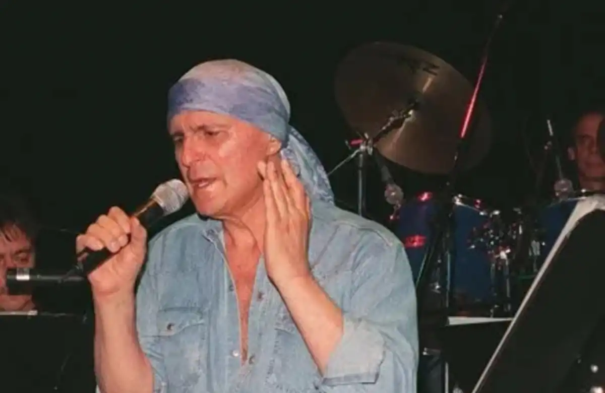 LEONARDO FAVIO. Siendo cineasta reconocido, saltó a la fama como cantante a partir de “Fuiste mía un verano”.