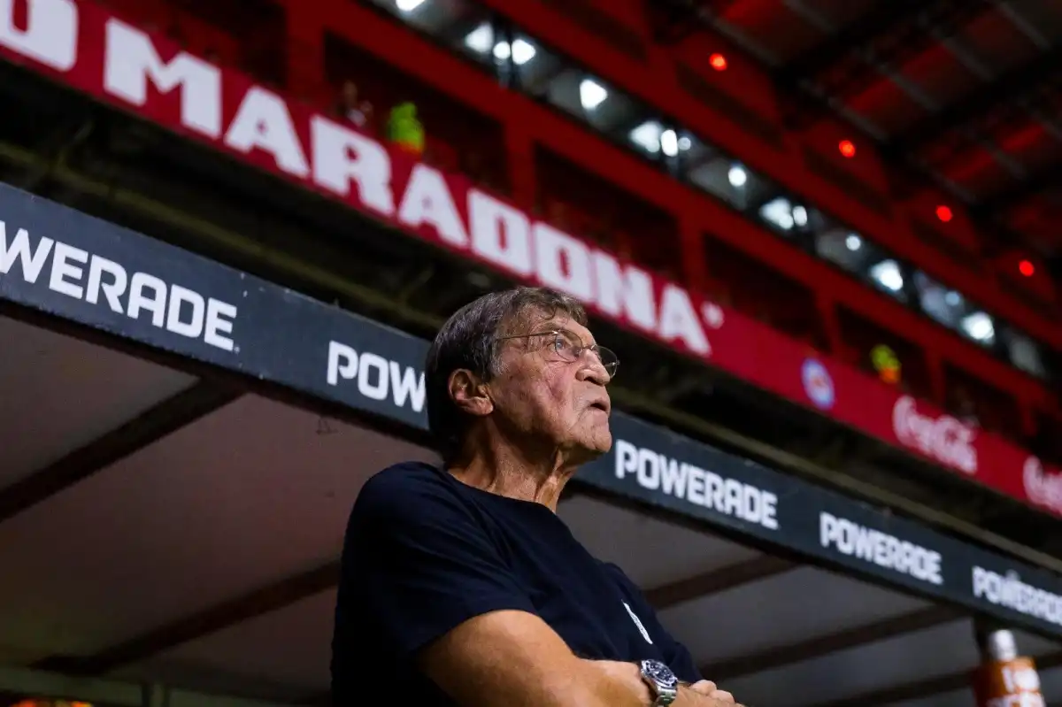RECAMBIO. Falcioni evalúa realizar un sólo cambio en la mitad de la cancha.