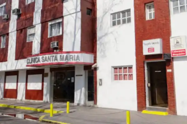 Horror en una clínica: encontraron fetos en bolsas de consorcio e investigan una red de venta de bebés