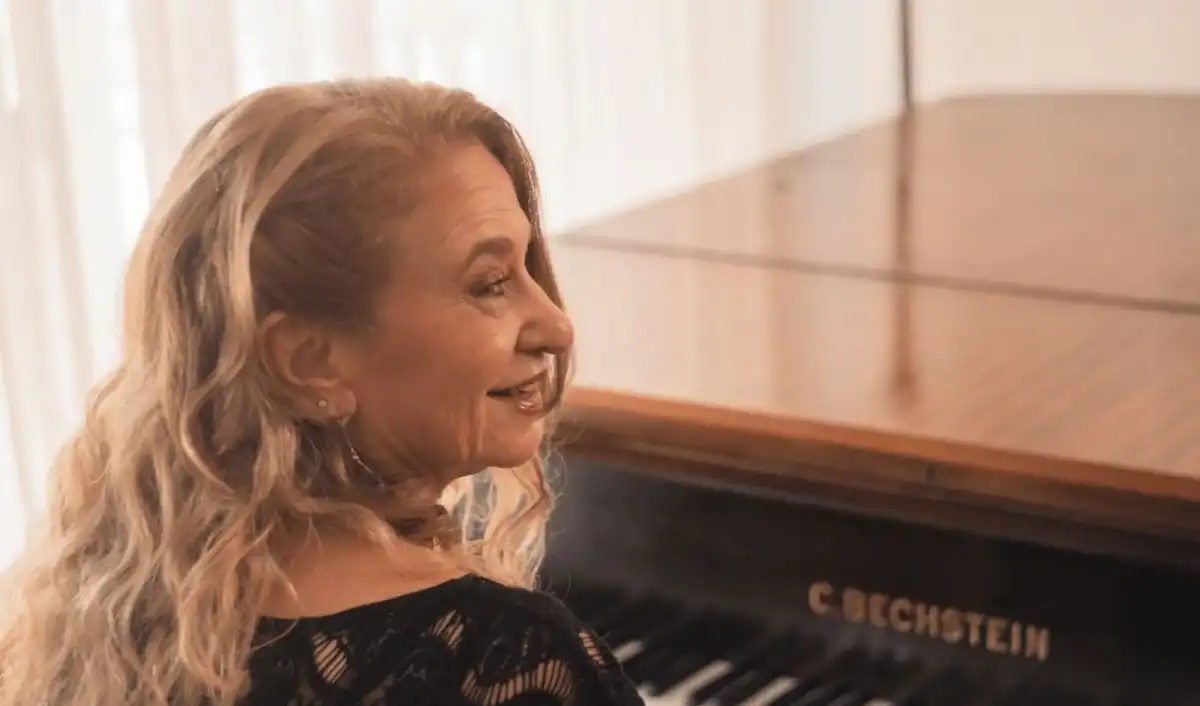 Marta Grodek presenta su nuevo disco “Amores”