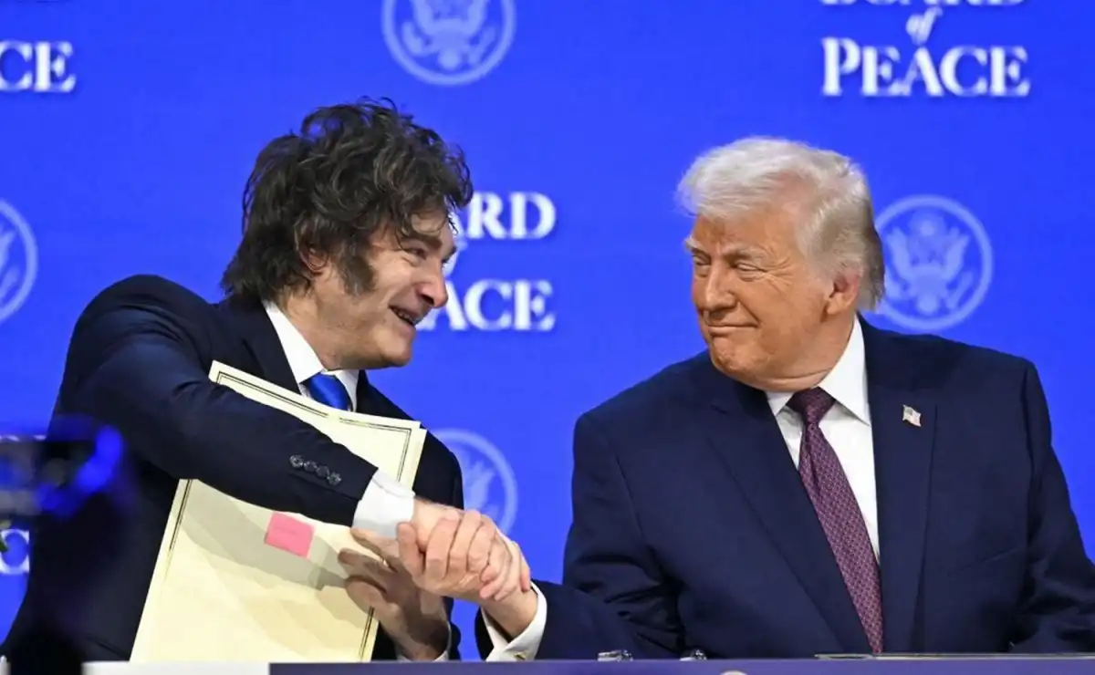 Javier Milei condenó el tiroteo en la cena con periodistas a la que asistió Donald Trump en Washington