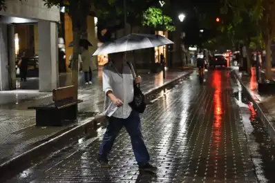 Domingo con neblina matinal y posibles lluvias hacia la noche en Tucumán