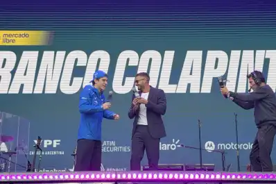 Mates, charla y la “Flecha de Plata”: así vive Colapinto la previa de su exhibición en Buenos Aires