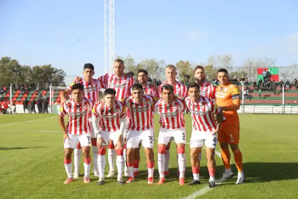 Con un penal de Barrera y un golazo de Blando, San Martín de Tucumán perdió ante Agropecuario