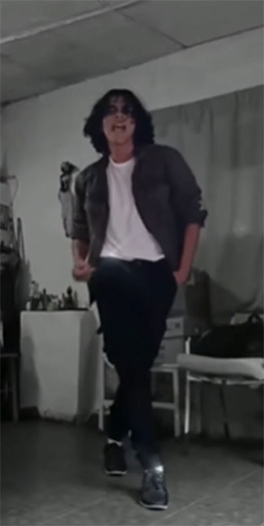 ADULTO. Braian, de 23 años escuchó por primera vez a Michael Jackson con “Billy Jean”.