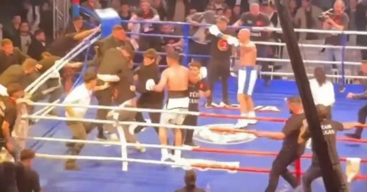 VIDEO: la batalla campal entre turcos y rusos que terminó con sillas volando tras una velada de boxeo