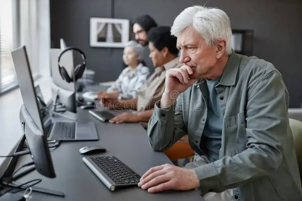 Cómo es la nueva IA argentina diseñada para que la tercera edad la use con total privacidad y sin internet
