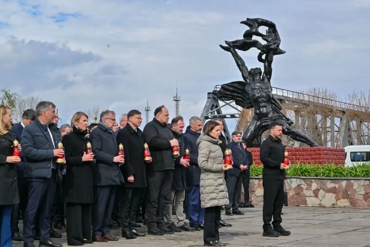 CONMEMORACIÓN. Zelenski encabezó el acto del 40° aniversario.
