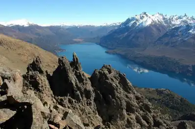 Un bebé rodó por la pendiente de un cerro en Bariloche tras desprenderse una mochila de trekking